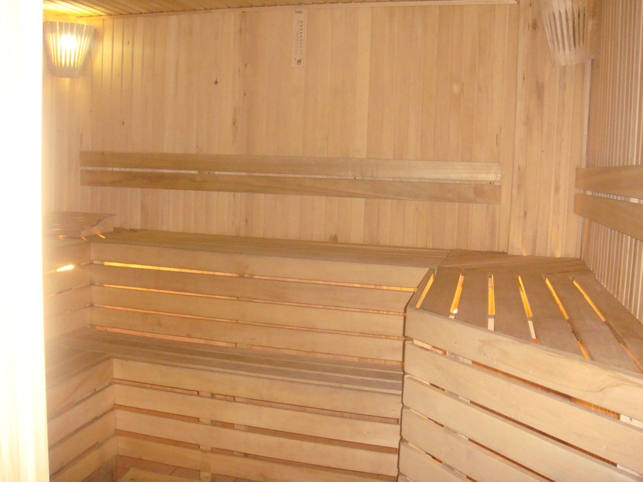 Сауна жара.