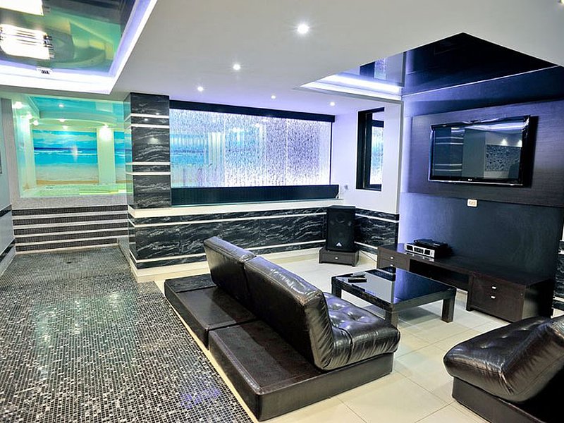 Tazik club